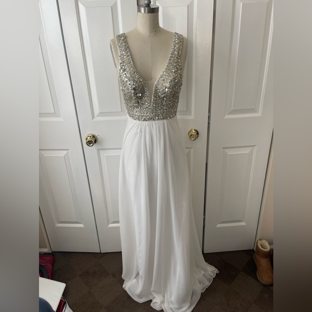NWT FAVIANA GLAMOUR S7500 White Prom Dress/Gown